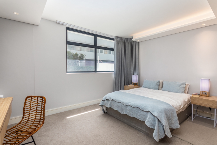 1 Bedroom Property for Sale in Sea Point Western Cape